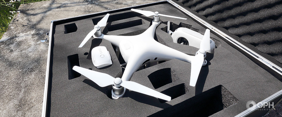 Drone blanco en caja